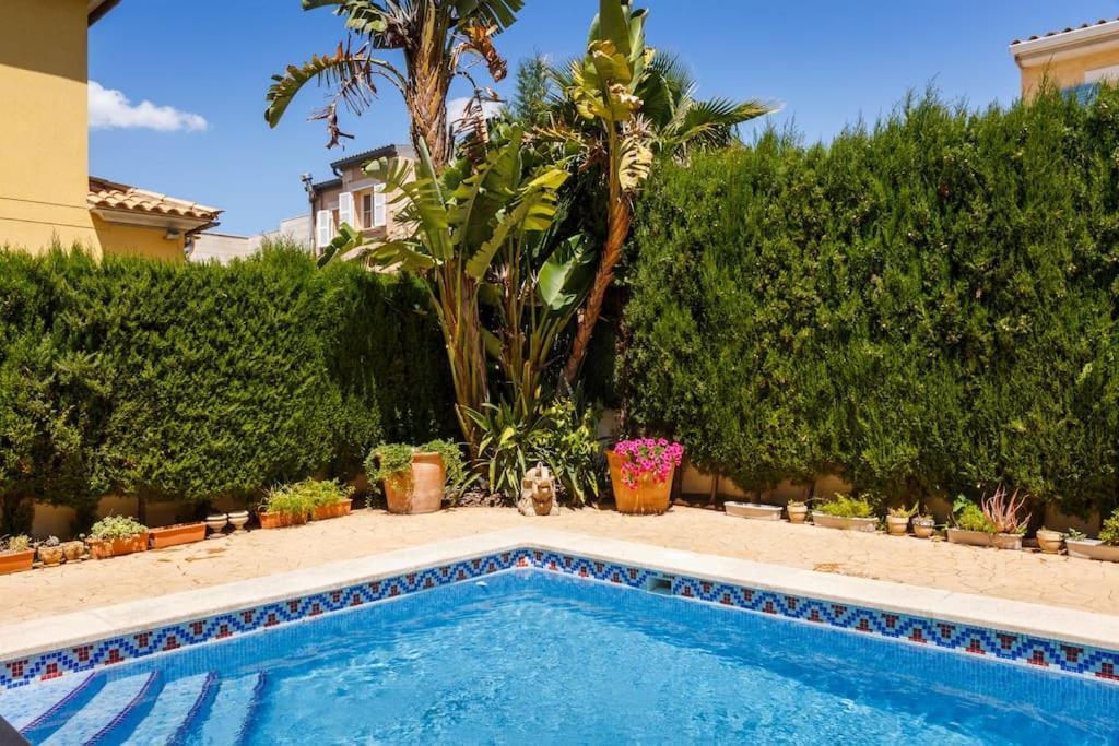 Villa With Private Pool *