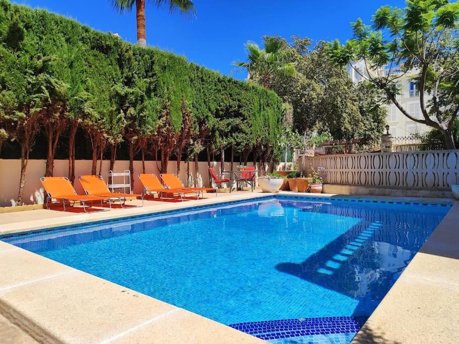 With Private Pool *